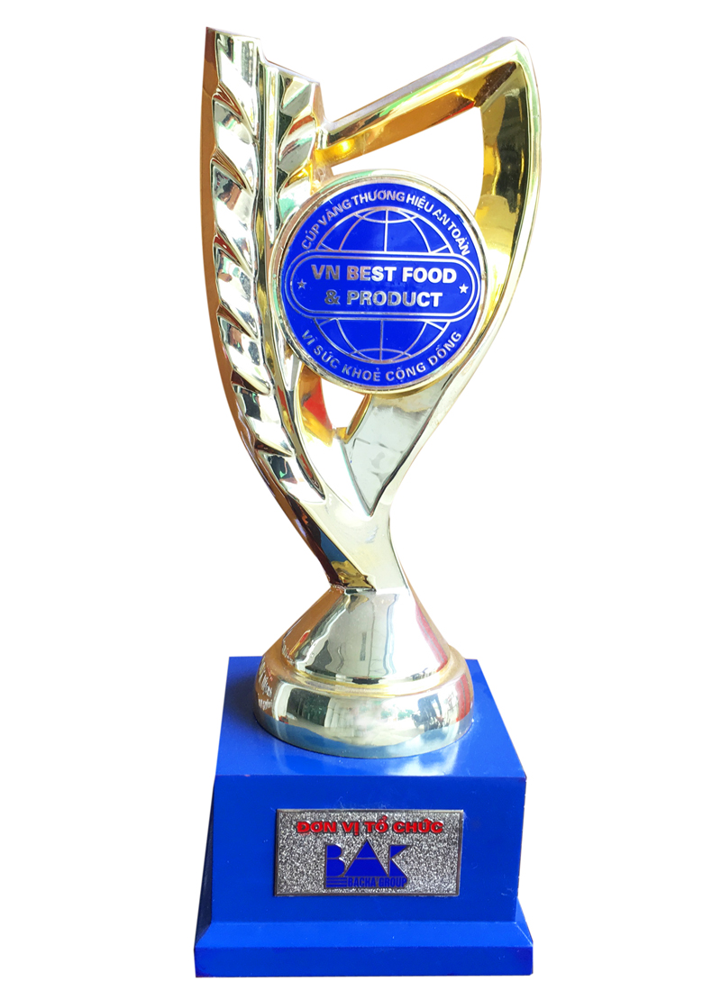 Cúp vàng thương hiệu an toàn vì sức khỏe cộng đồng